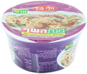 מרק נודלס בטעם פטריות